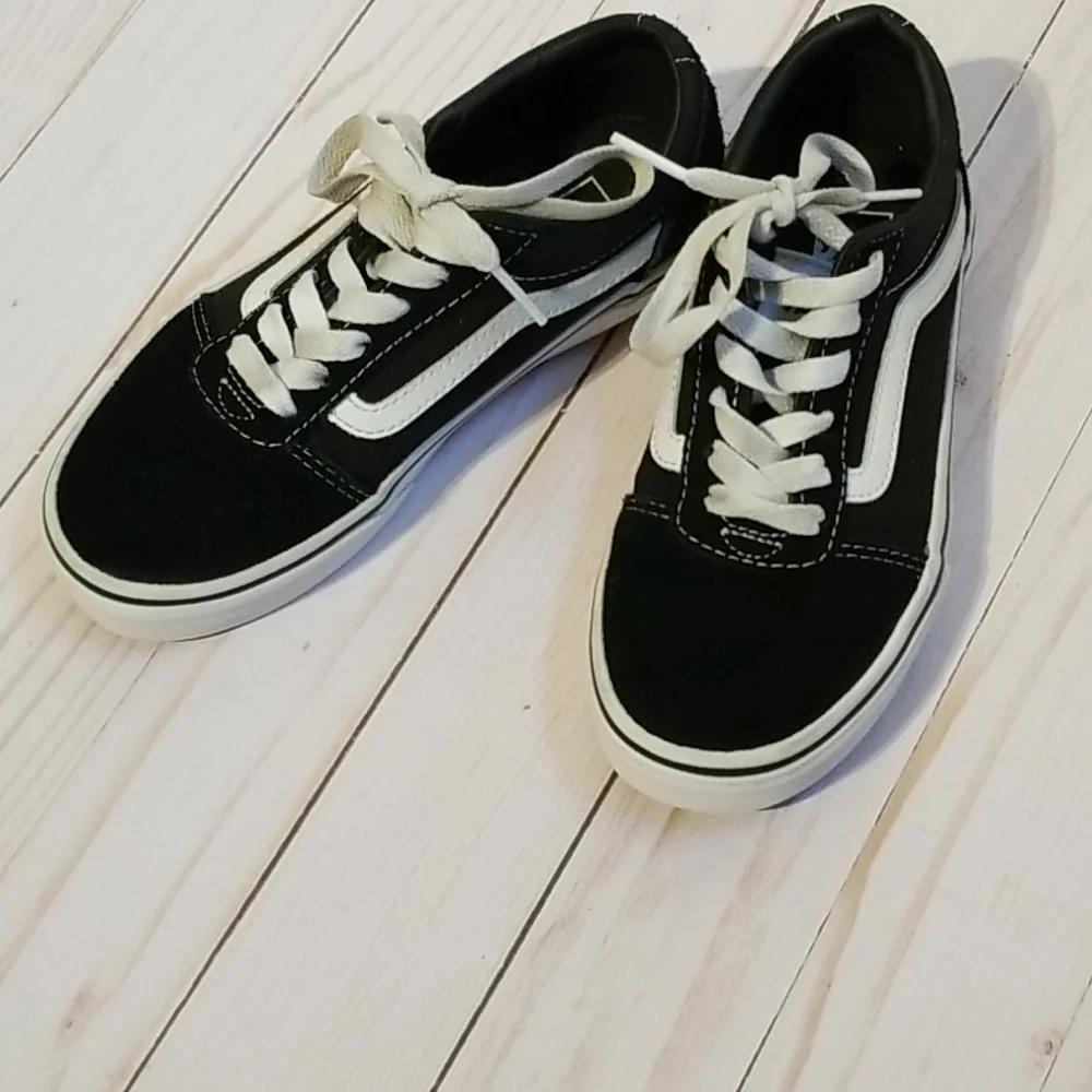 Van's‎ off the wall youth 1